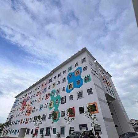 Soho Lestari 호텔 세리 이스칸다르 외부 사진